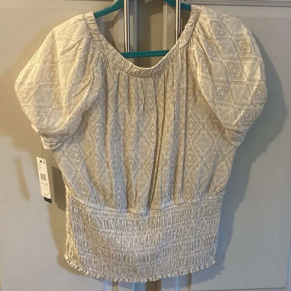 BCX smocked top XL NWT
